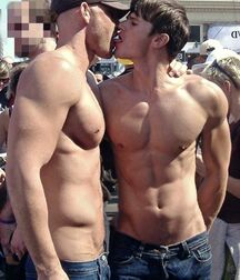 LOVE GAY 2021  5ff10a19eb782.jpg