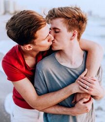 LOVE GAY 2021  5ff10a59cd08e.jpg