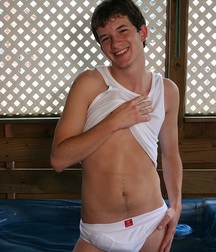 Faites descendre les slips,shorts ect boys porn 601a8248cbdff.jpg