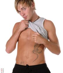 Strip-teaseur gay tube 60489d02af84d.jpg