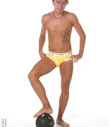 Strip-teaseur gay tube 60489d157741a.jpg