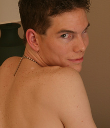 Tiger prends une douche boys porn 60649860dd4c3.jpg