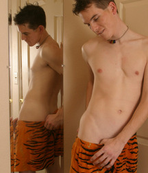 Tiger prends une douche boys porn 6064989420aeb.jpg