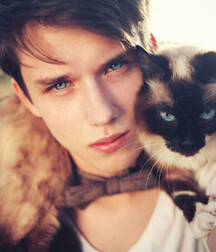 Mecs sexy et leurs chat gayboystube 606e32ca6ab9e.jpg