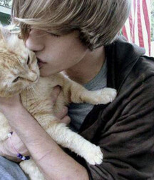 Mecs sexy et leurs chat gayboystube 606e32dbb9ec7.jpg