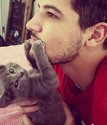 Mecs sexy et leurs chat gayboystube 606e32e689f3c.jpg