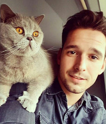 Mecs sexy et leurs chat gayboystube 606e330ce1434.jpg