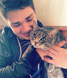Mecs sexy et leurs chat gayboystube 606e3355d61dd.jpg