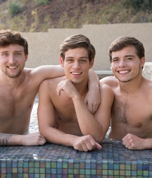 Scotty Zee Gay Tube 6090088746136.jpg