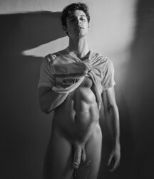 Célébrité nue gay tube 60af695042a95.jpg