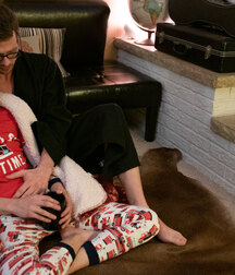 M Armstrong et son fils boys porn 60cd1d794e12d.jpg