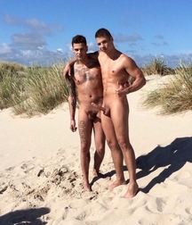 Gay Porn Au Paradis de la Bite 60d2f301f3835.jpg