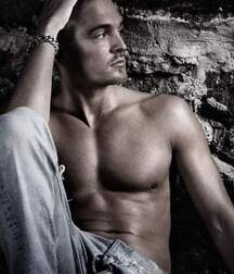 Mannequin et Acteur Twink Tube 60ef11f910b5f.jpg