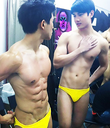 Mois de la fierté gay twink tube 60ef175470dc9.jpg