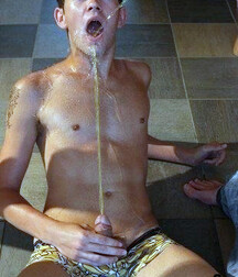Sexe et Pisse Gay Porn 6101487835668.jpg