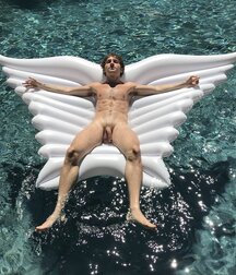 Au Paradis de la Bite Gay Porn Tube 61267ab23968f.jpg