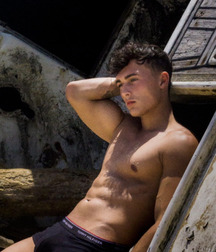 Faites descendre les slips, shorts ect twink tube 614f95360ff5c.jpg
