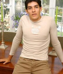 Enrique en Solo Gay Porn 61545c6181eea.jpg