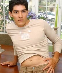 Enrique en Solo Gay Porn 61545c7b73991.jpg