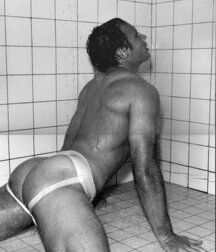 Gay Porn Les Beaux Mecs Célèbres 6164a328900c1.jpg