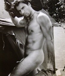 Gay Porn Les Beaux Mecs Célèbres 6164a38205b69.jpg