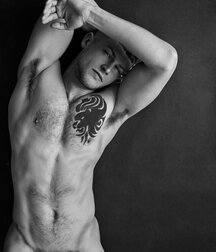 Gay Porn Les Beaux Mecs Célèbres 6164a41ec76c4.jpg