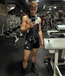 Lucas Dell et Olaf Mortenson Twink Tube 6182aec542314.jpg