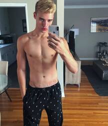 Lucas Dell et Olaf Mortenson Twink Tube 6182af37b327f.jpg