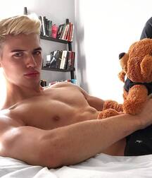 Lucas Dell et Olaf Mortenson Twink Tube 6182af4d581a3.jpg