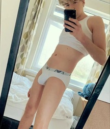 Minet Selfies gay porn tube 61913c3e39199.jpg