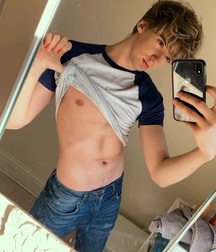 Minet Selfies gay porn tube 61913c4fc59ae.jpg