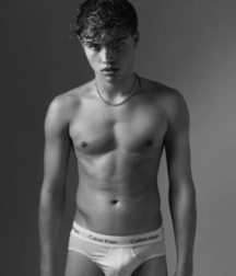 Minets En tenue légère! boys porn 6239b810a027a.png