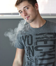 Minets Extras Chauds Smoker Man Gay Porn  6285028c5ed18.jpg