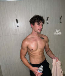 Bogosses et Minets Athletic Men Guys Porn 629c6ba4712d9.jpg