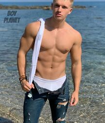 Bogosses et Minets Athletic Men Guys Porn 629c6c26852ae.jpg
