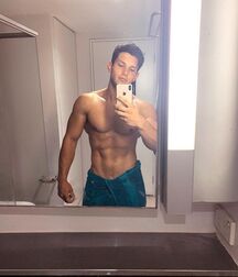 Modéles Hots Twink Tube Guys 62a3641377226.jpg
