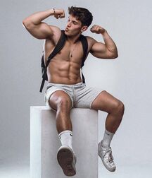 Modéles Hots Twink Tube Guys 62a3643839243.jpg