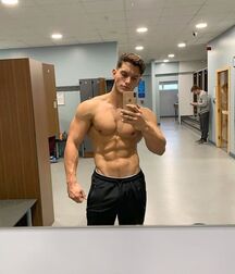 Modéles Hots Twink Tube Guys 62a36461cdd44.jpg