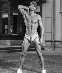 Modéles Hots Twink Tube Guys 62a365f72c1c1.jpg