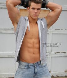 Modéles Hots Twink Tube Guys 62a3665896efb.jpg