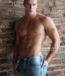 Modéles Hots Twink Tube Guys 62a3666900e30.jpg