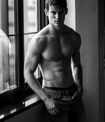 Built Models Hot Guys Bodies 62a3b010d38cb.jpg