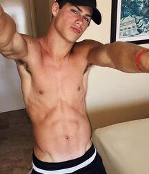 Built Models Hot Guys Bodies 62a3b0c799d1a.jpg