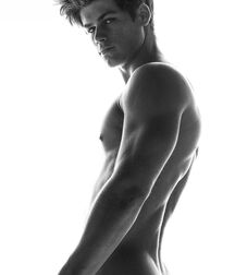 Built Models Hot Guys Bodies 62a3b100c0d40.jpg