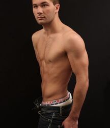 Built Models Hot Guys Bodies 62a3b133e10f3.jpg