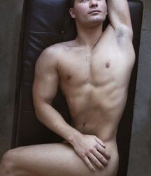 Built Models Hot Guys Bodies 62a3b13bb61c0.jpg