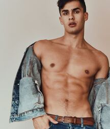 Built Models Hot Guys Bodies 62a3b1493e21f.jpg