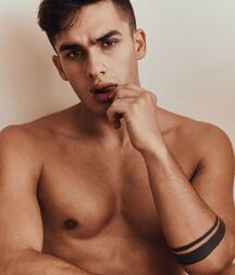 Built Models Hot Guys Bodies 62a3b15355989.jpg