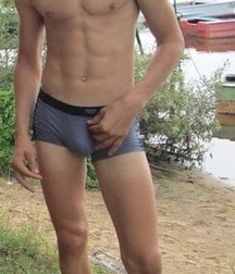 Cute boys 3 5de57eeda4f36.jpg