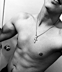 Cute boys 3 5de57f3dc31a2.jpg